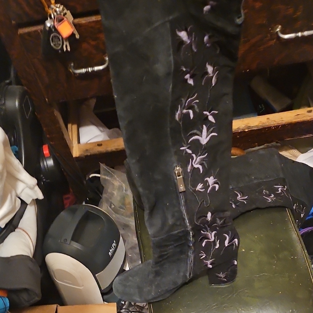 Elegant Black and Purple Women's Boots